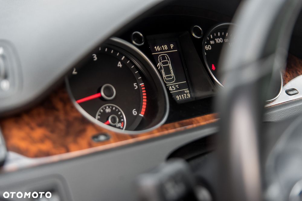 Volkswagen Passat CC - 19