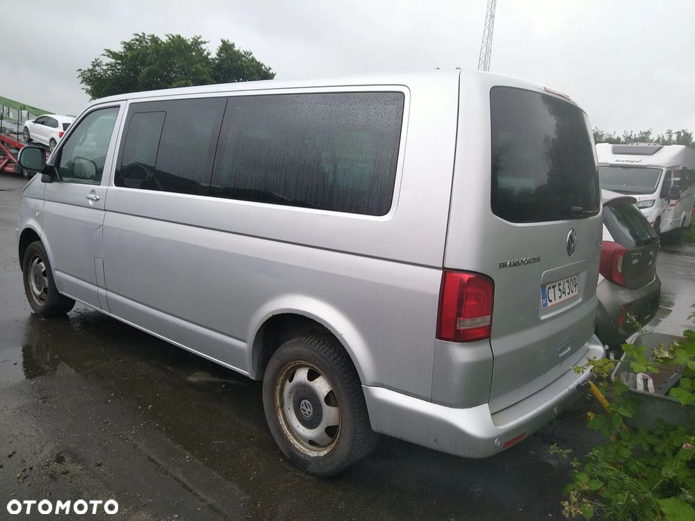 Volkswagen Caravelle - 9