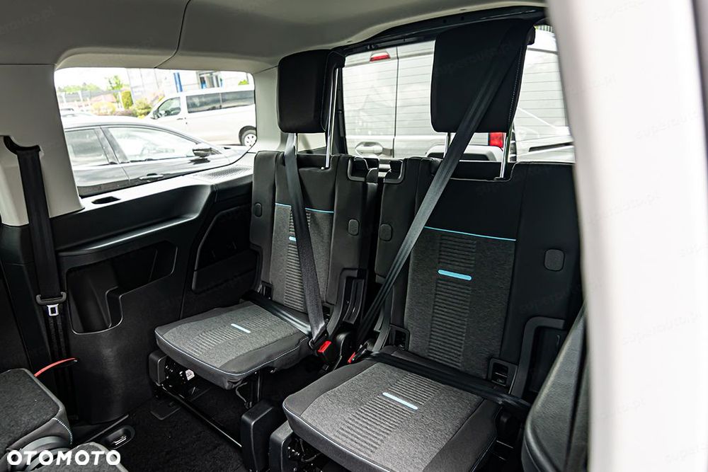 Ford Tourneo Connect - 13