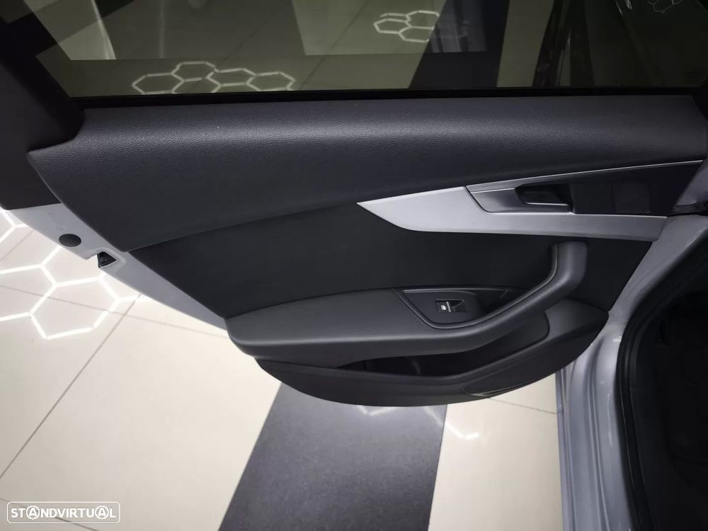 Audi A4 Avant 2.0 TDI S-line - 40