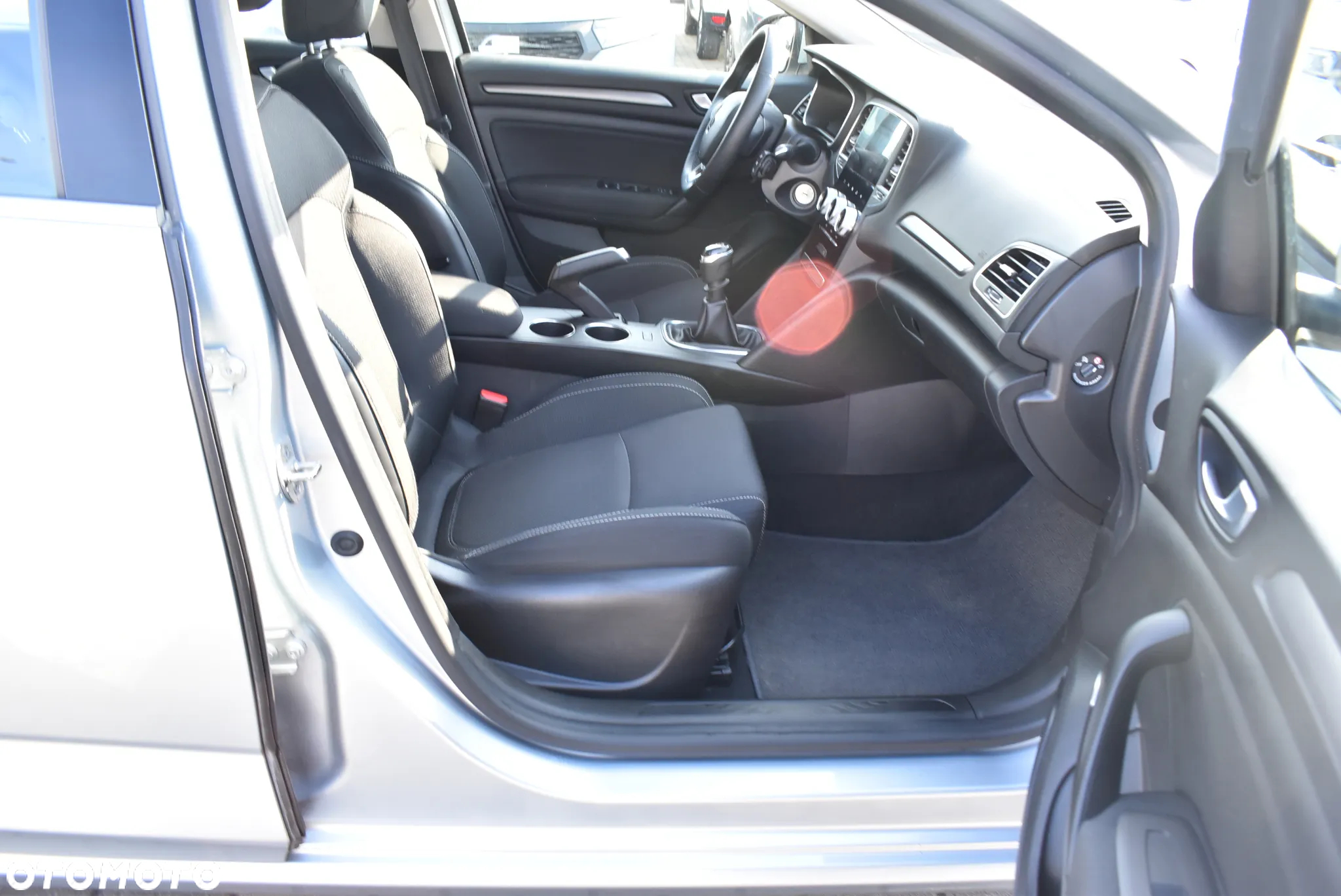 Renault Megane 1.3 TCe FAP Zen - 17