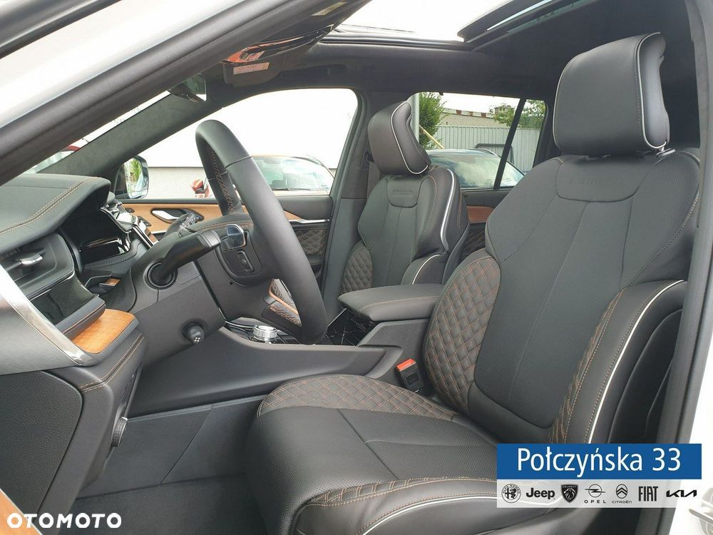 Jeep Grand Cherokee - 27