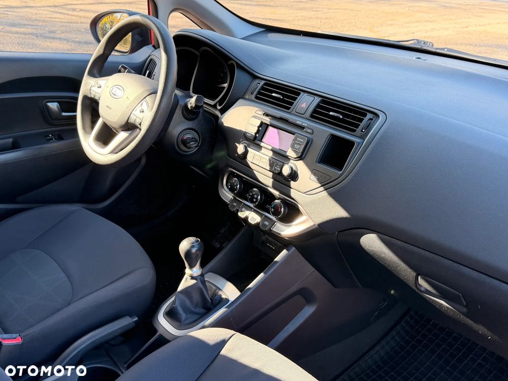 Kia Rio - 9
