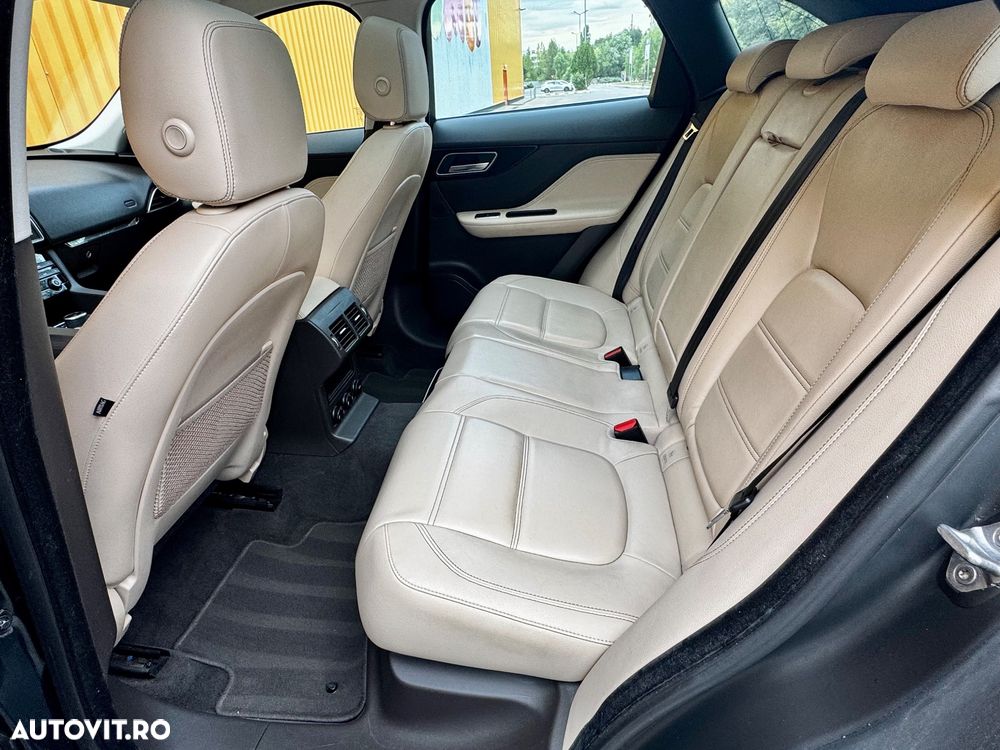 Jaguar F-Pace 20d AWD Aut. Prestige - 12