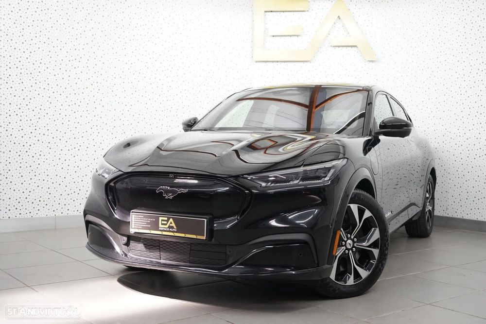 Ford Mustang Mach-E - 3