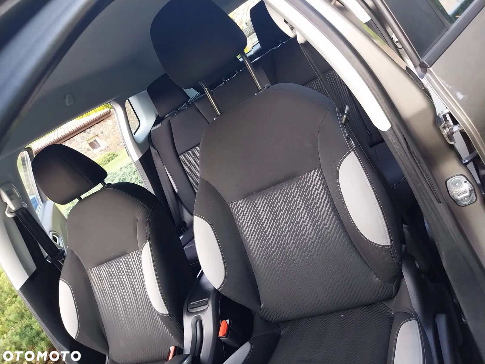 Peugeot 2008 - 19