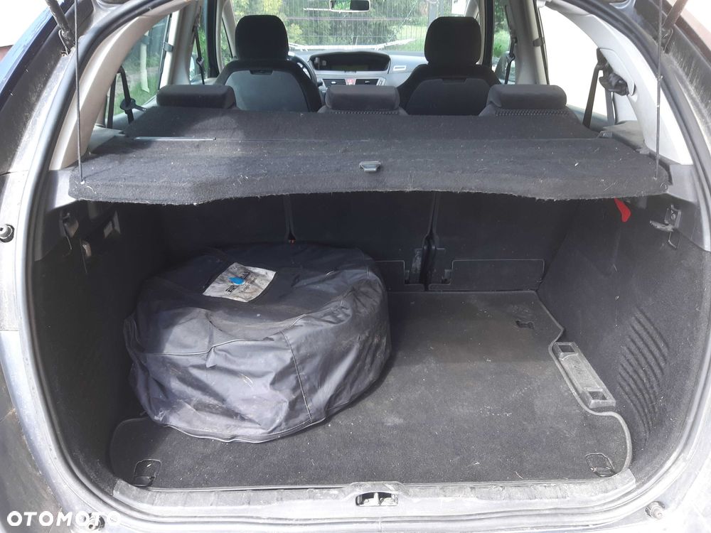 Citroën C4 Picasso - 6