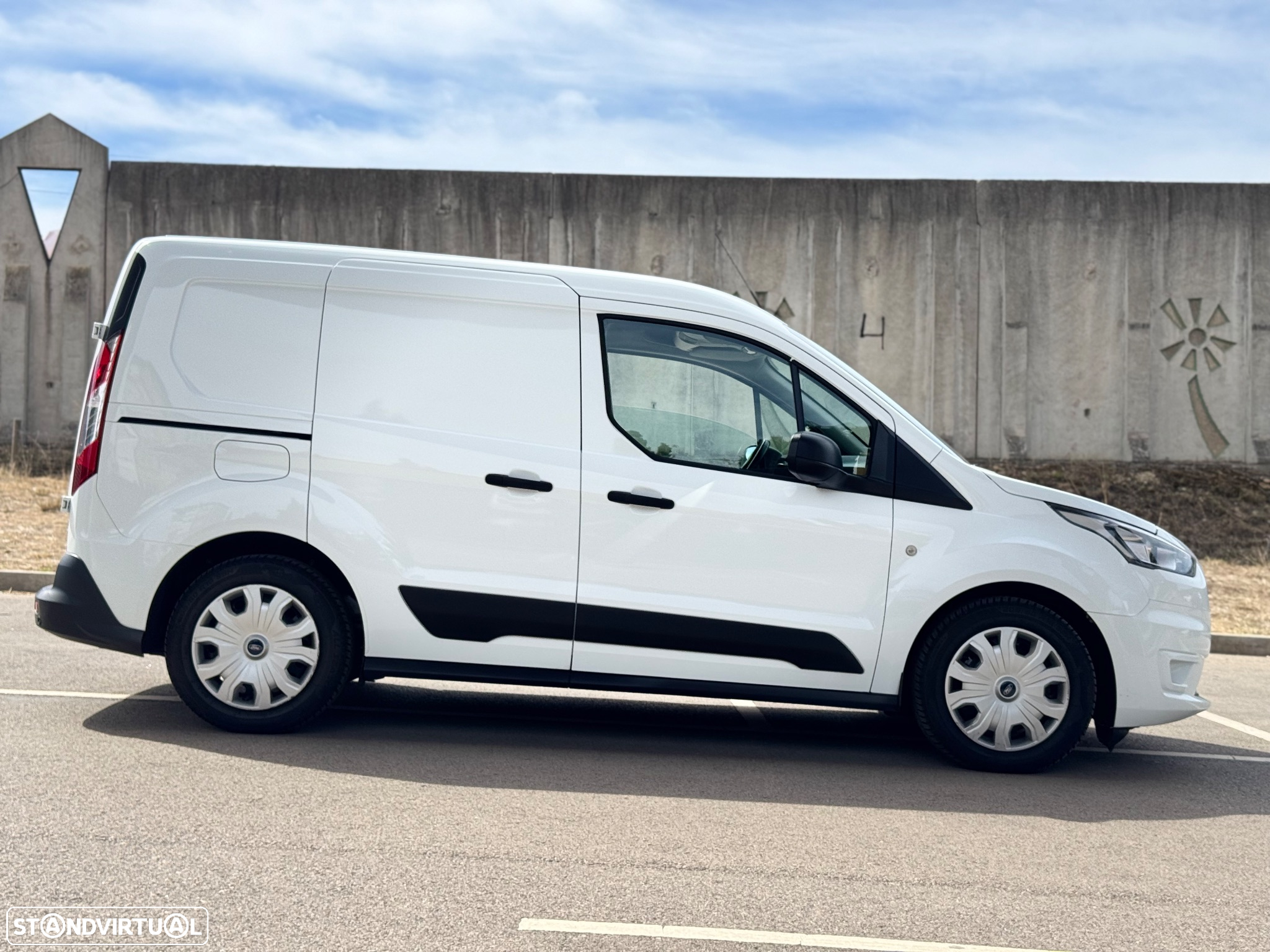 Ford Transit Connect L1 1.5 EcoBlue Trend Business Nav - 33