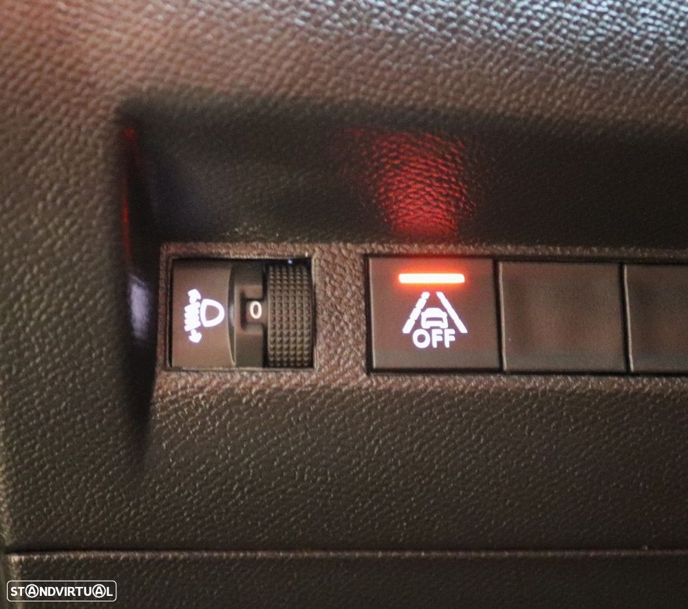 Peugeot 208 1.2 PureTech Active Pack - 16