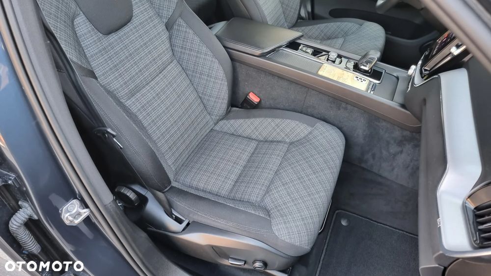 Volvo XC 60 B4 D Inscription - 26