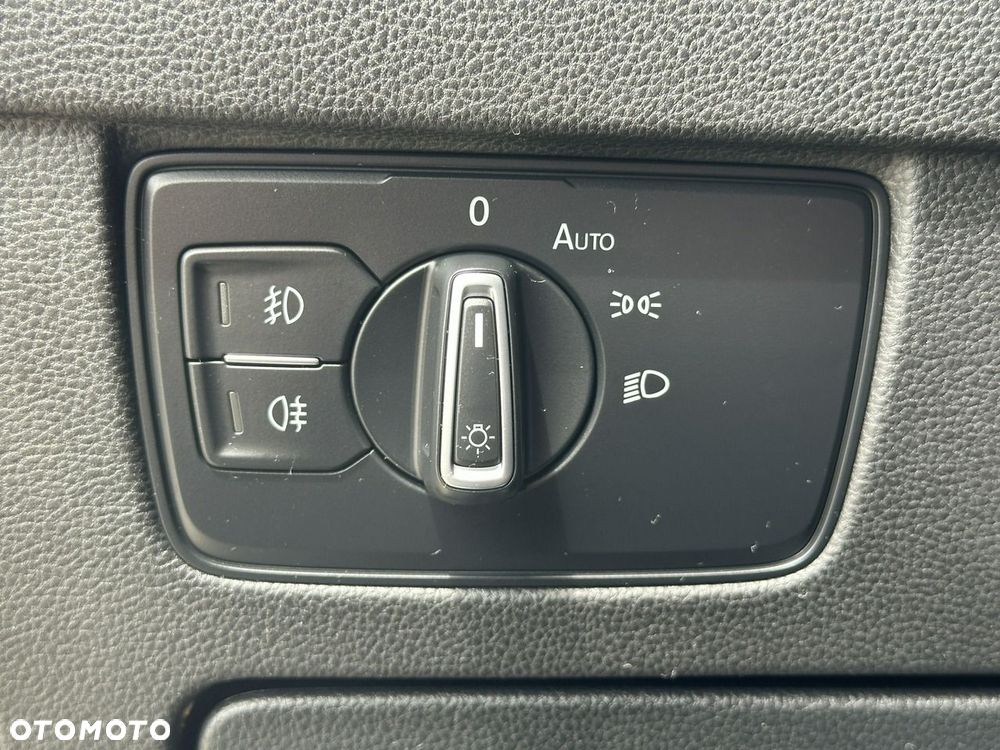Volkswagen Passat Variant 2.0 TSI (BlueMotion Technology) DSG Highline - 29