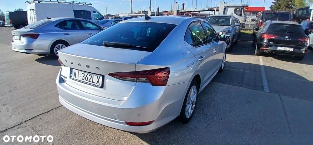 Skoda Octavia 2.0 TDI Ambition DSG - 3