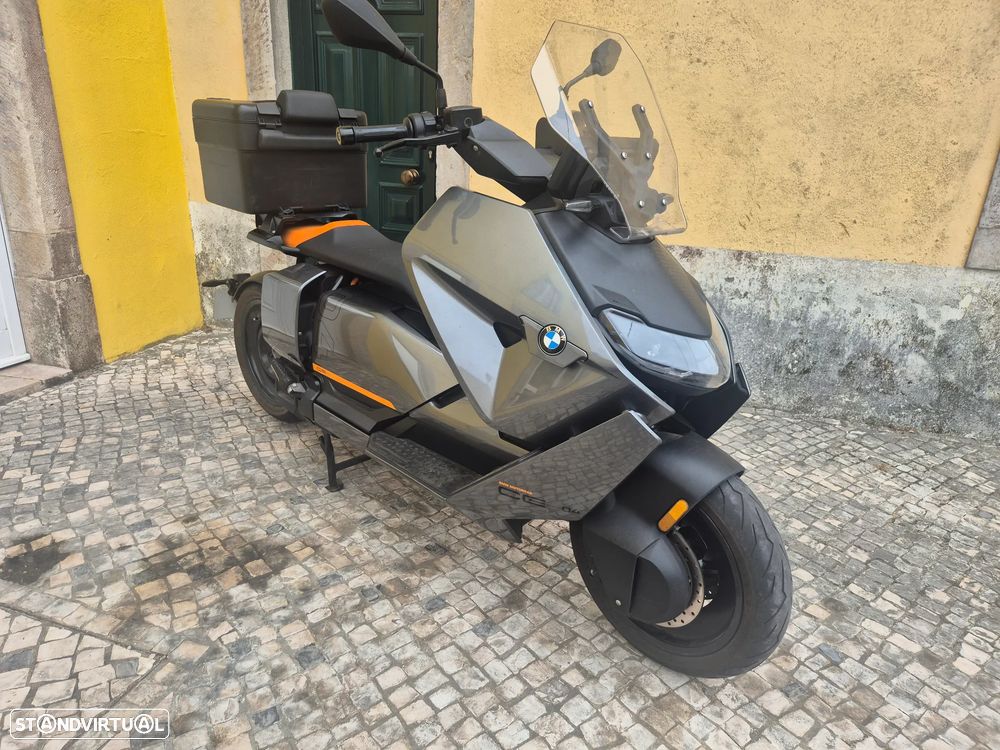 BMW CE 04