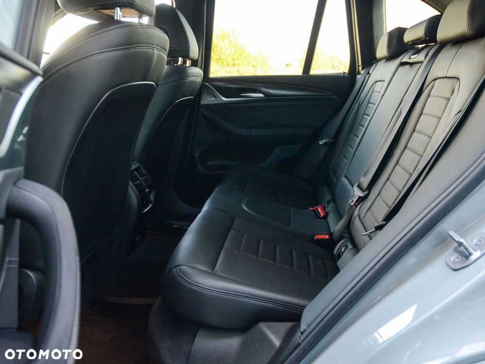 BMW X3 - 33