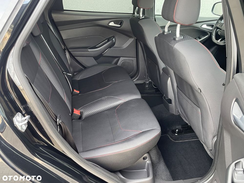 Ford Focus - 8