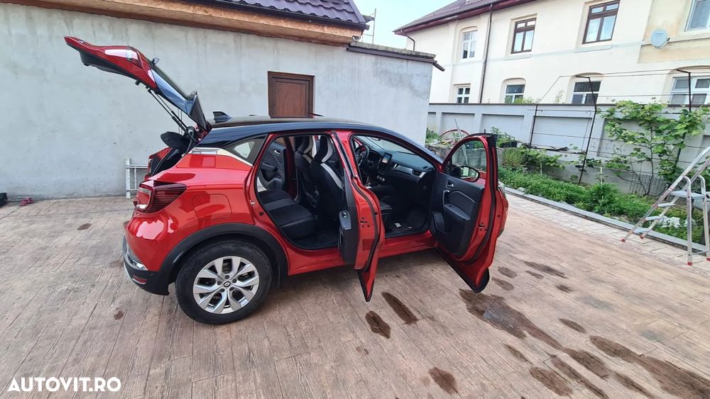 Renault Captur PHEV 160 Engineered - 8