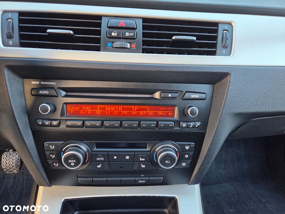 BMW Seria 3 318d - 22
