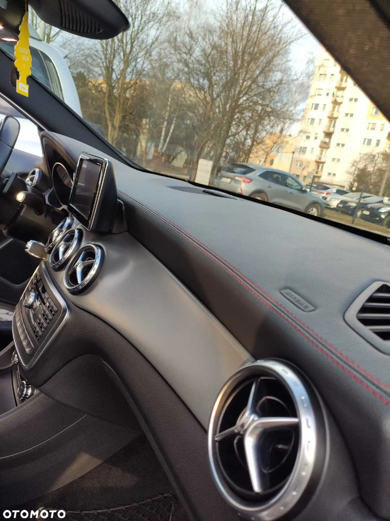 Mercedes-Benz GLA 250 4-Matic - 5