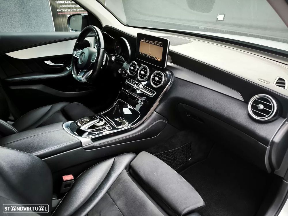 Mercedes-Benz GLC 250 d 4Matic 9G-TRONIC AMG Line - 25
