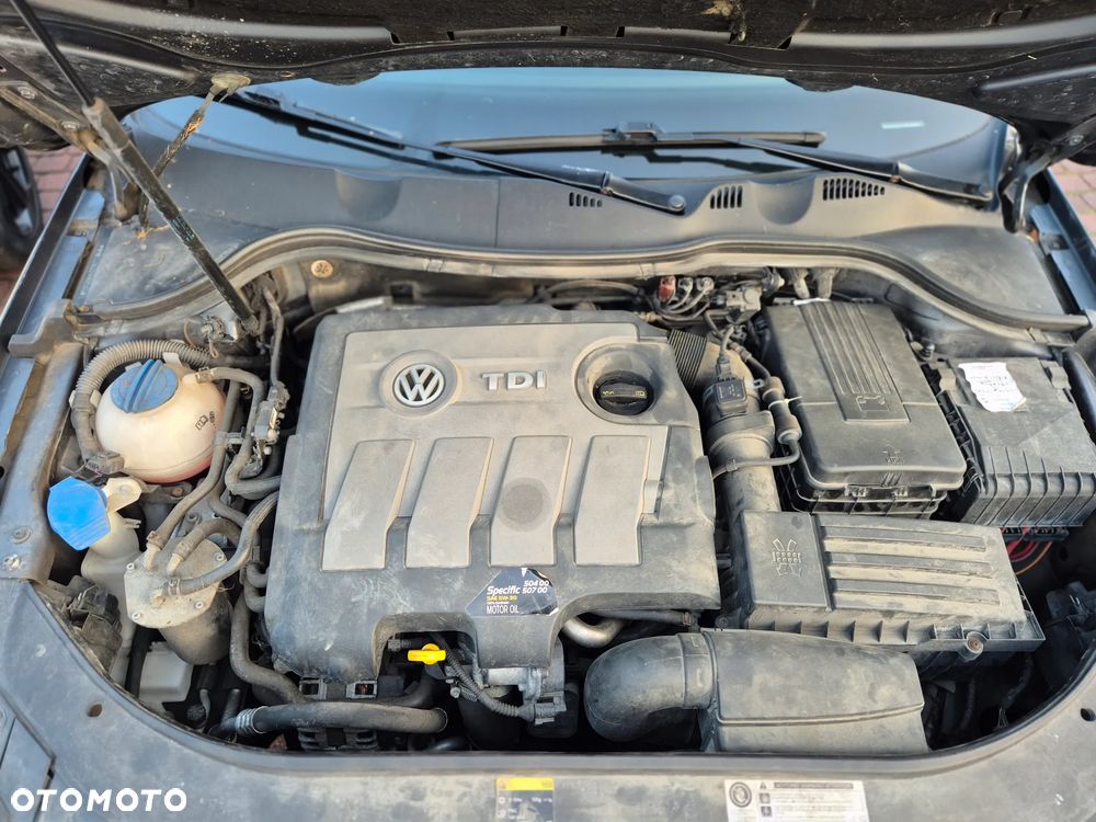 Volkswagen Passat 1.6 TDI Comfortline - 31