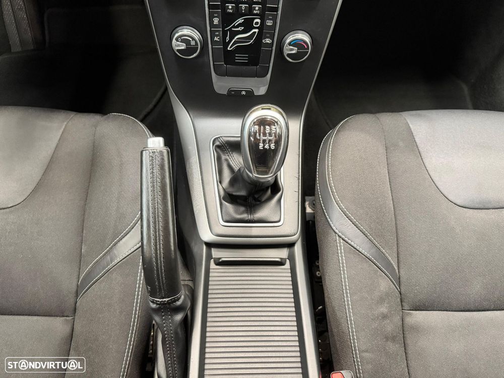 Volvo V40 1.6 D2 Momentum - 9