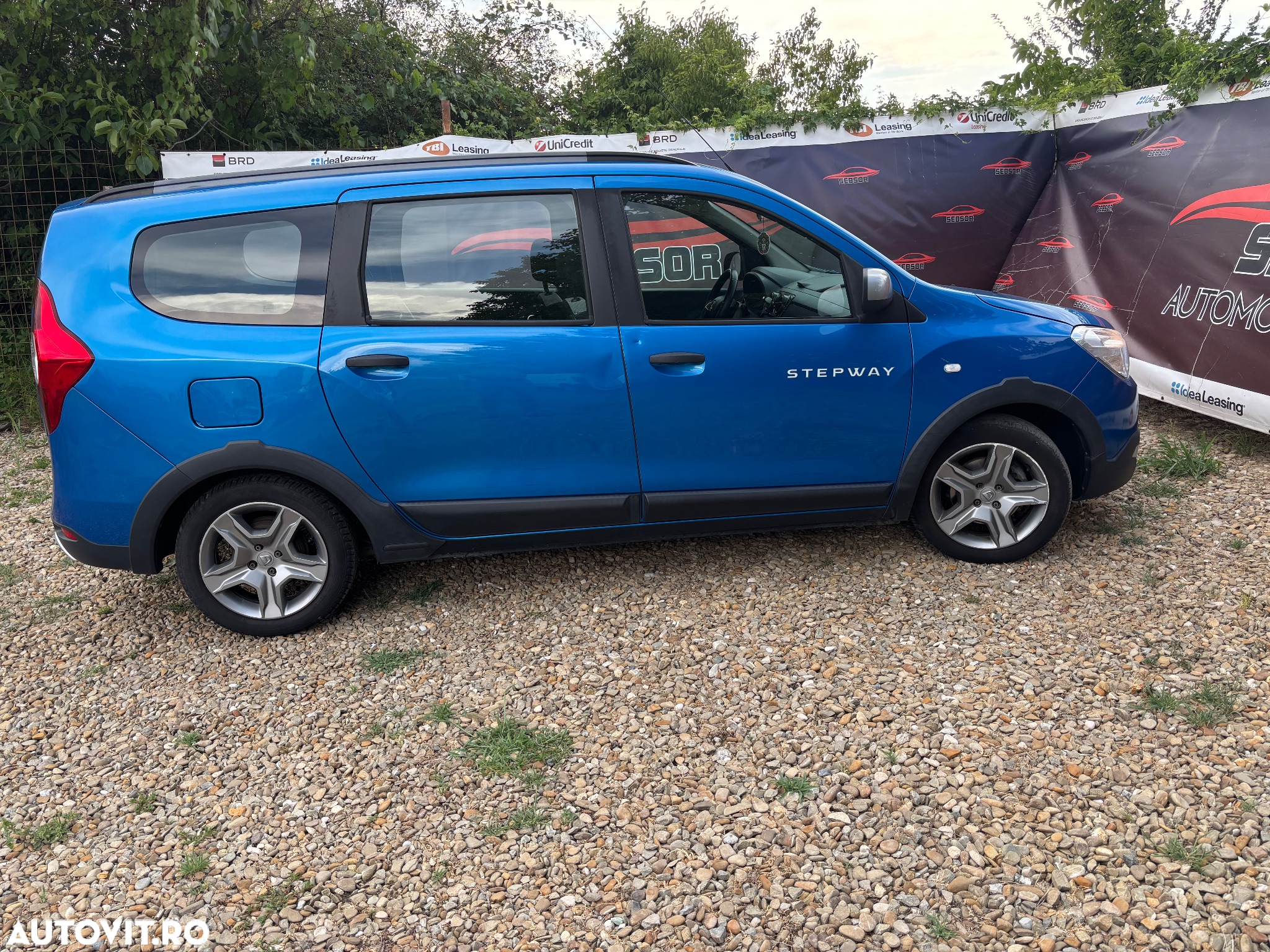 Dacia Lodgy 1.5 dCi Stepway - 8
