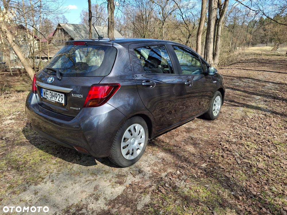 Toyota Yaris Hybrid 100 Dynamic EU6 - 4