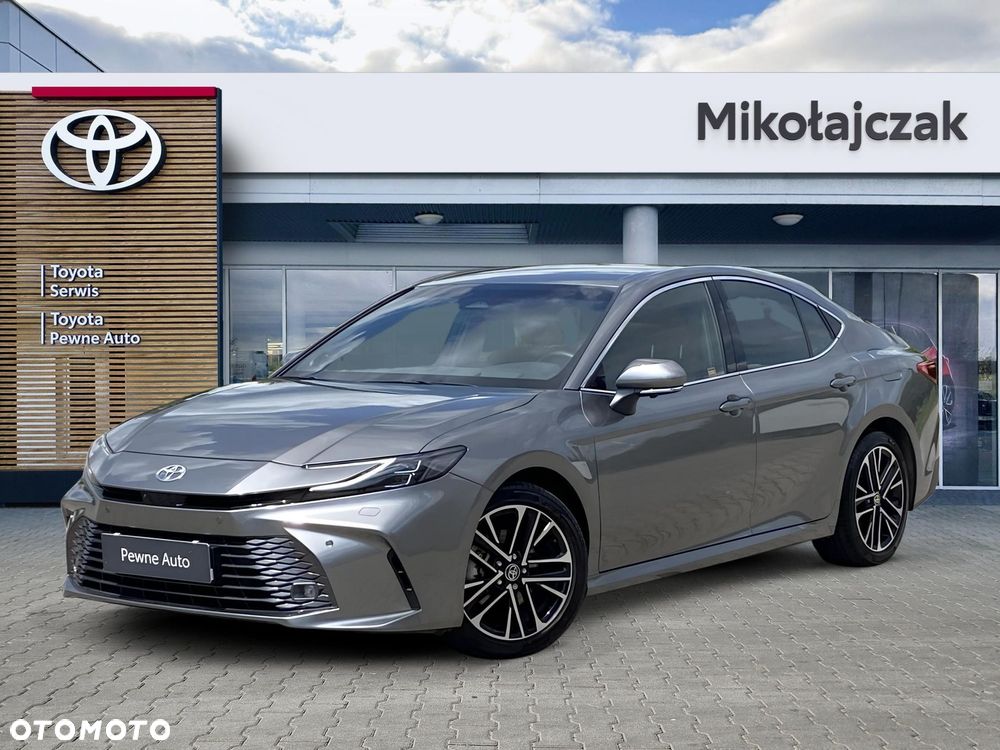 Toyota Camry - 1
