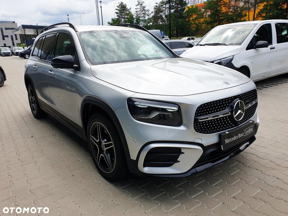 Mercedes-Benz GLB 200 d 4-Matic AMG Line 8G-DCT - 3
