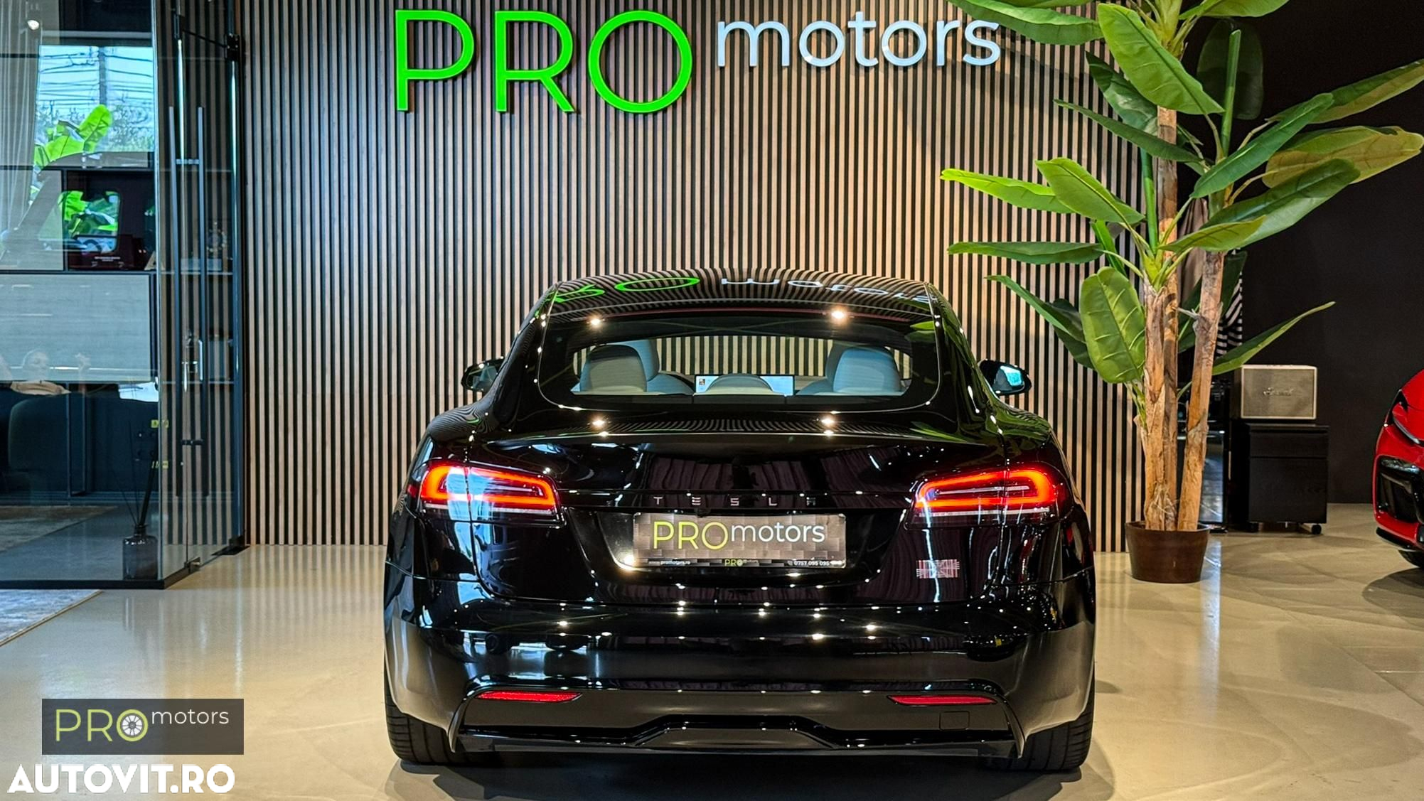 Tesla Model S Plaid - 5