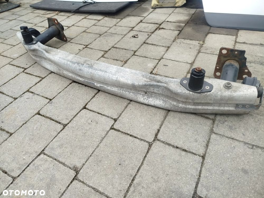 Audi A4 B7 belka zderzaka przedniego spryskiwacze Xenon - 2