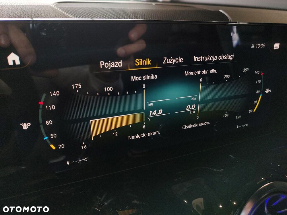 Mercedes-Benz GLB 200 AMG Line 7G-DCT - 24