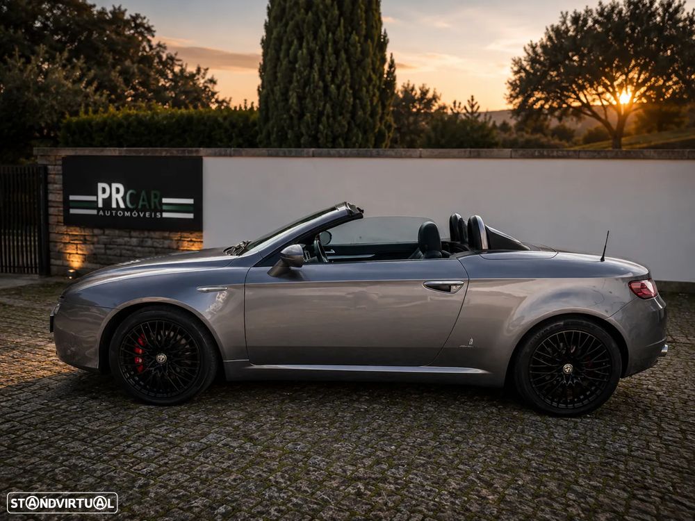 Alfa Romeo Spider 2.4 JTDM - 4