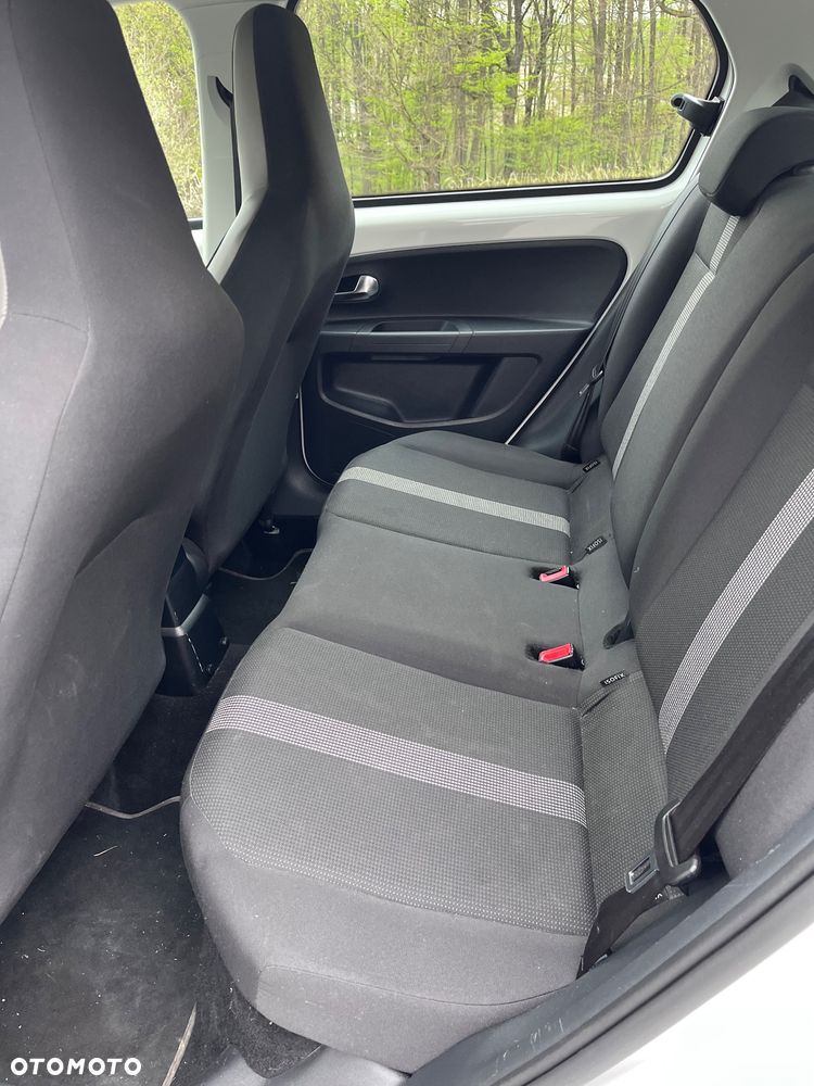 Volkswagen up! - 10