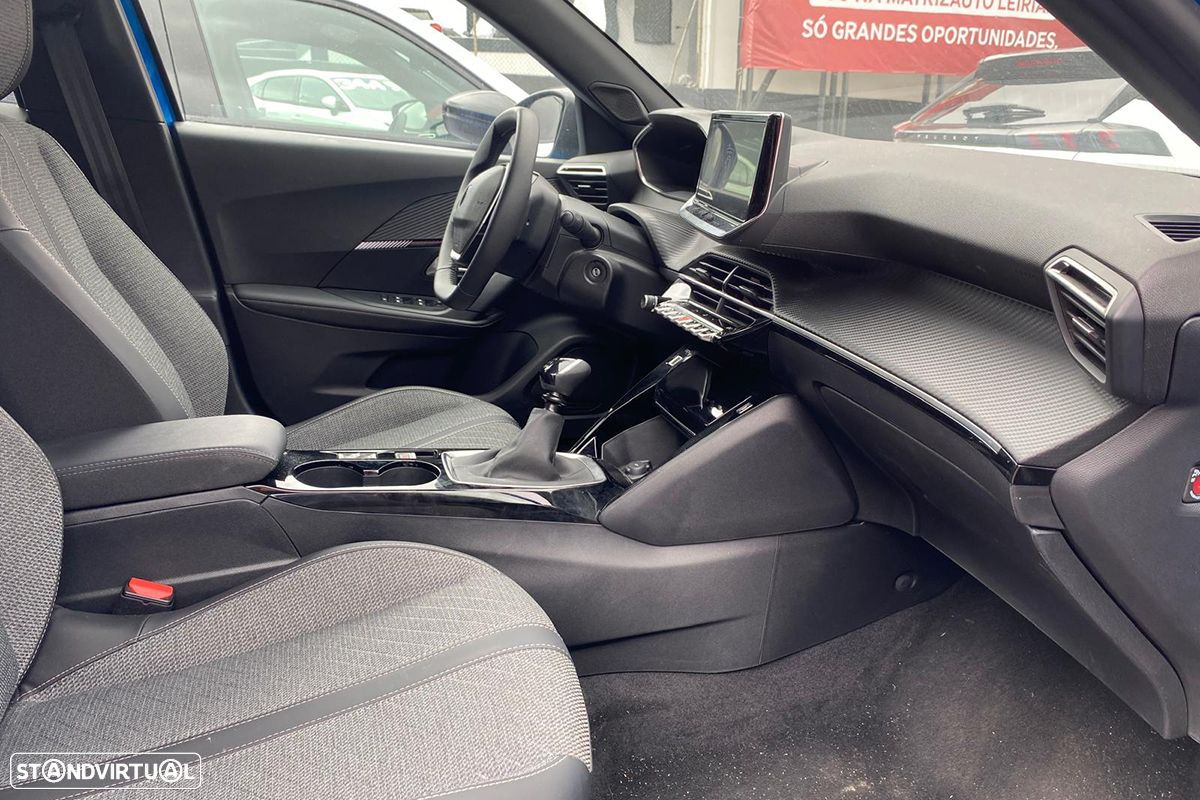 Peugeot 2008 1.2 PureTech Allure - 12