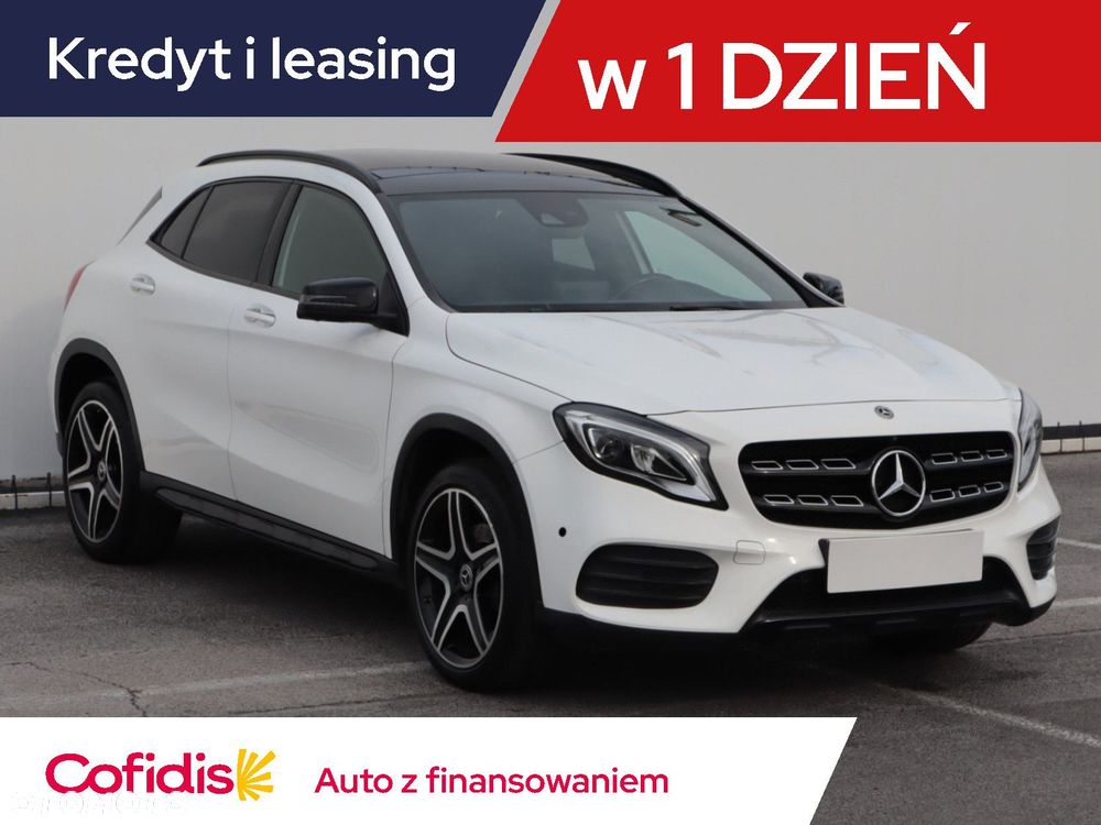Mercedes-Benz GLA - 2