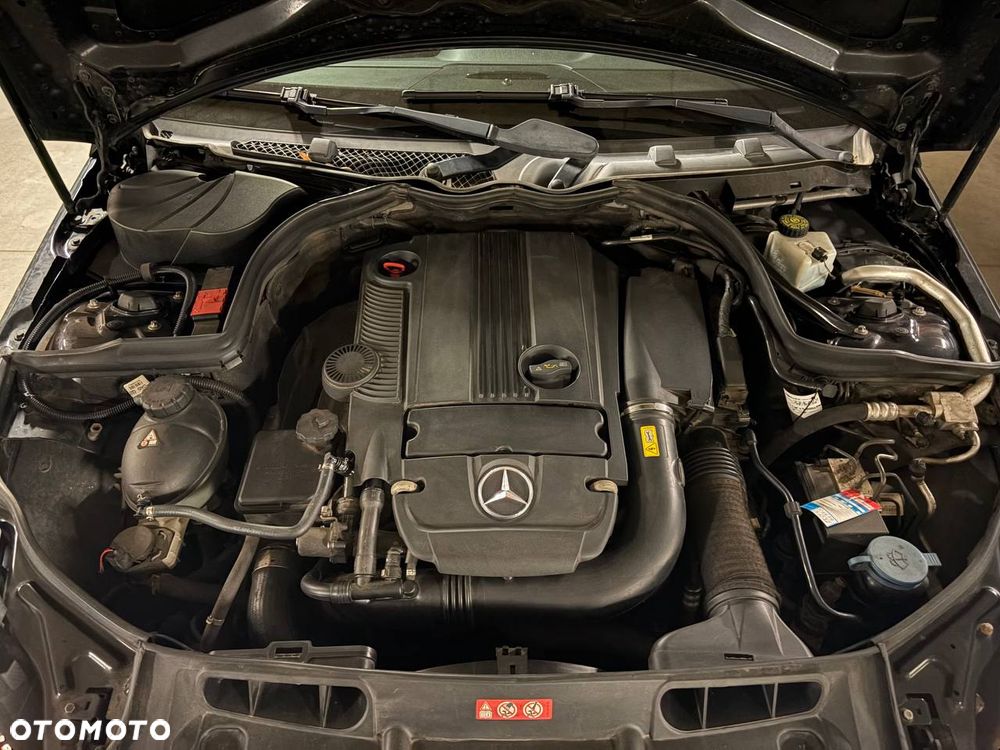 Mercedes-Benz Klasa C 180 CGI BlueEff Avantgarde - 15
