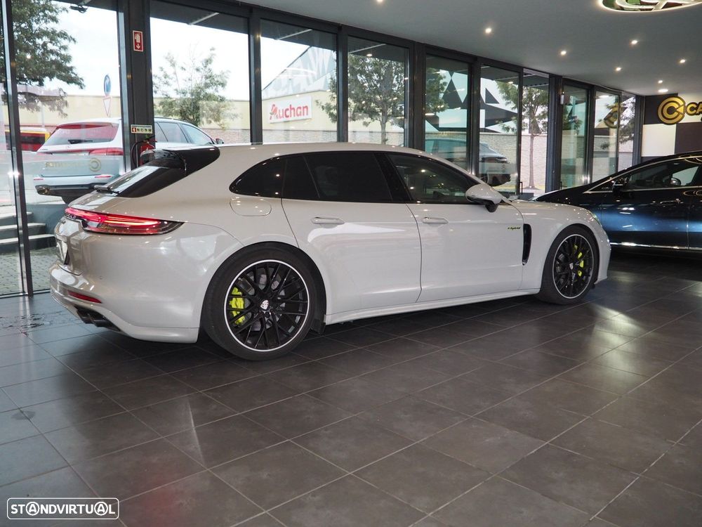 Porsche Panamera Sport Turismo - 13