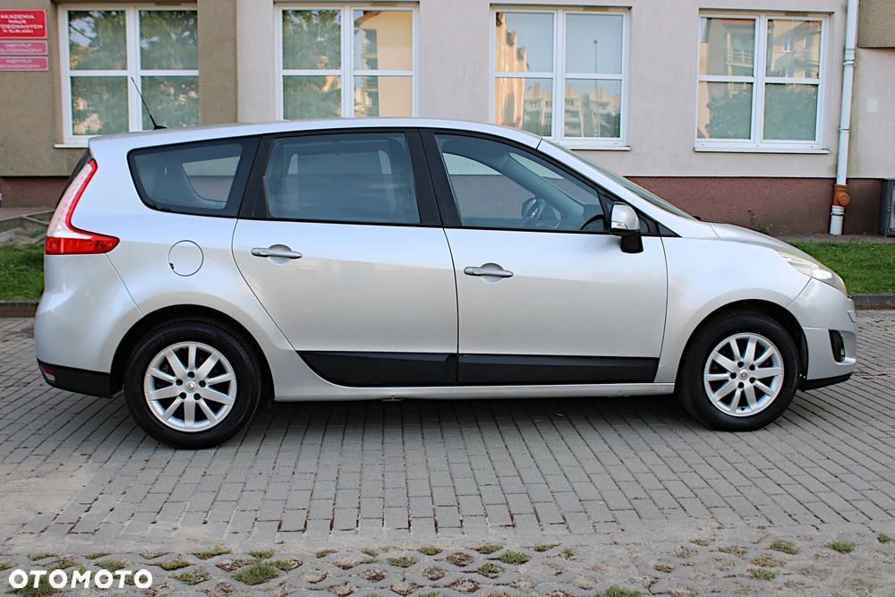 Renault Grand Scenic 1.6 16V 110 LIMITED - 11