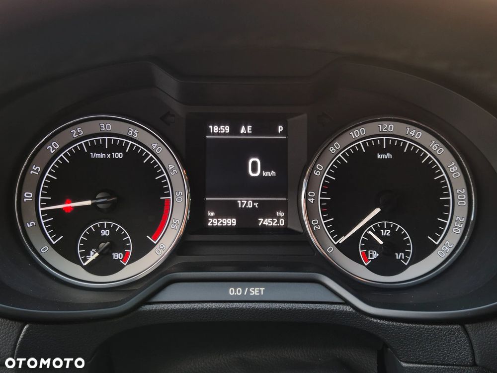 Skoda Octavia 2.0 TDI Style DSG - 25