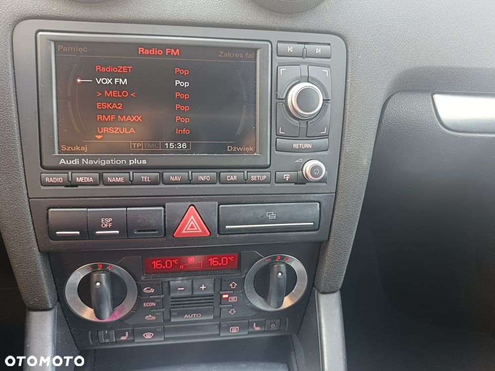 Audi A3 Sportback 1.6 FSI S line Sportpaket plus - 12