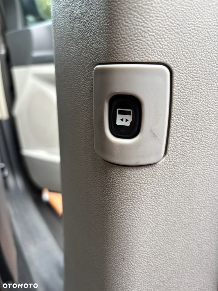 Chrysler Grand Voyager 2.8 CRD Automatik Limited - 32