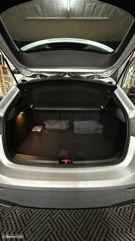 Mercedes-Benz A 250 e 8G-DCT AMG Line - 4