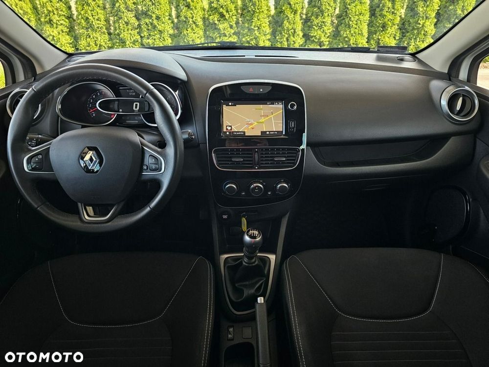 Renault Clio - 25