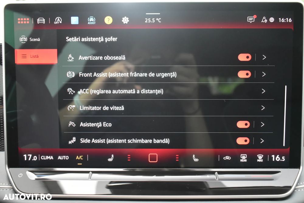 Volkswagen Passat 1.5 eTSI DSG MHEV Business - 24