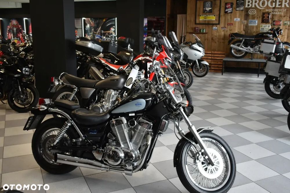 Suzuki Intruder - 41