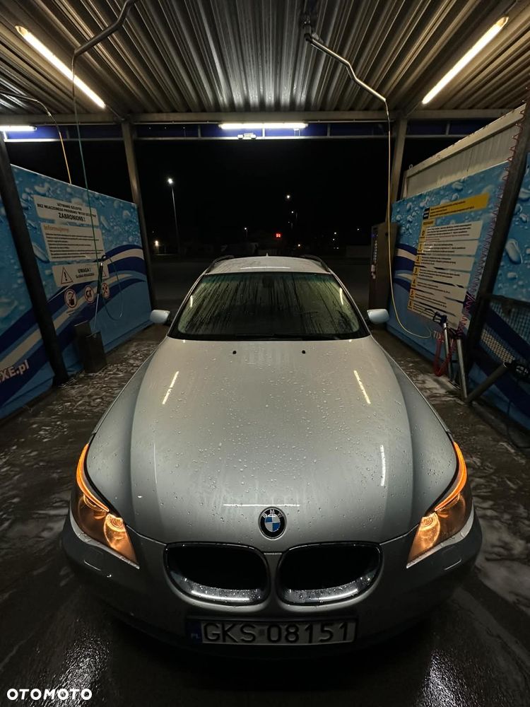 BMW Seria 5 520i - 38