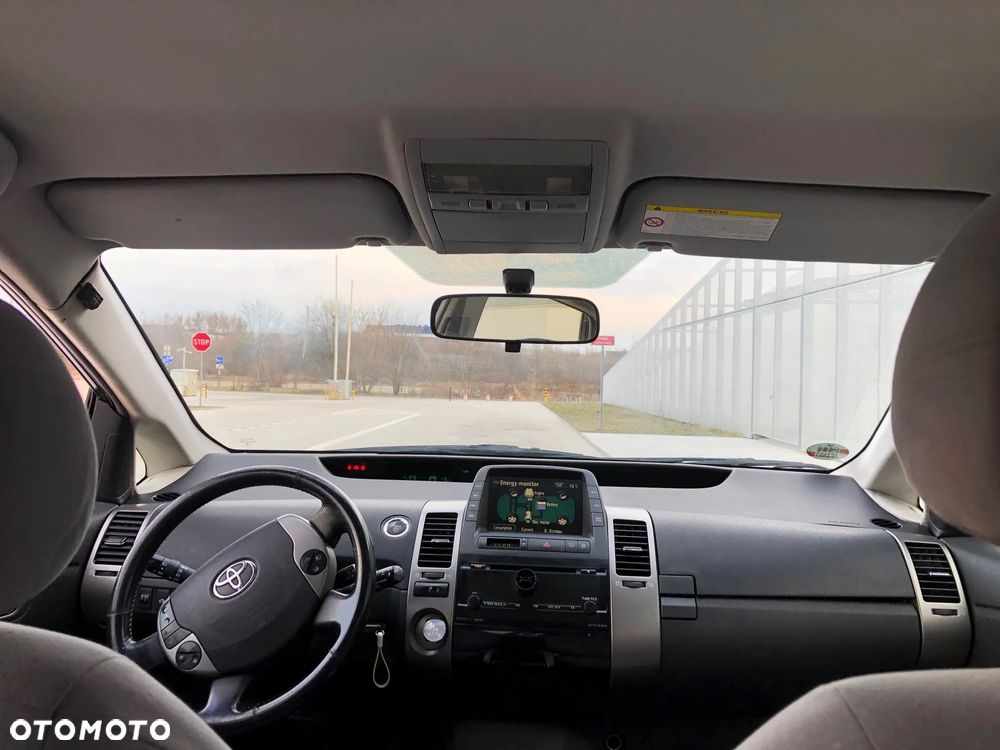 Toyota Prius 1.5 VVT-i Sol - 16