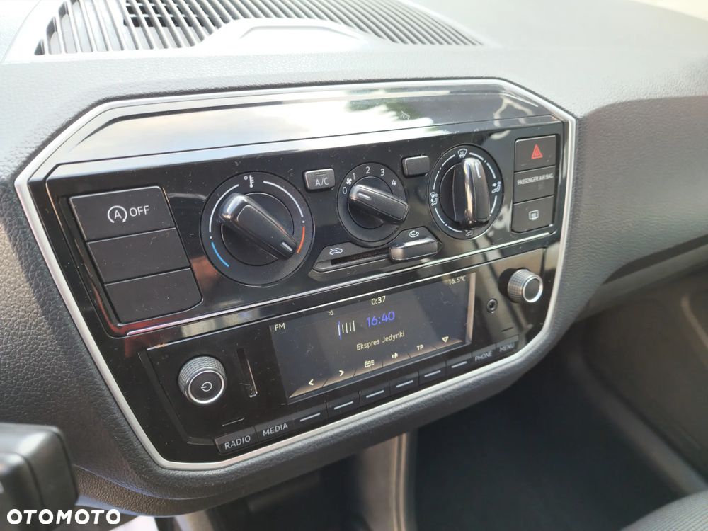 Volkswagen up! (BlueMotion Technology) move - 24