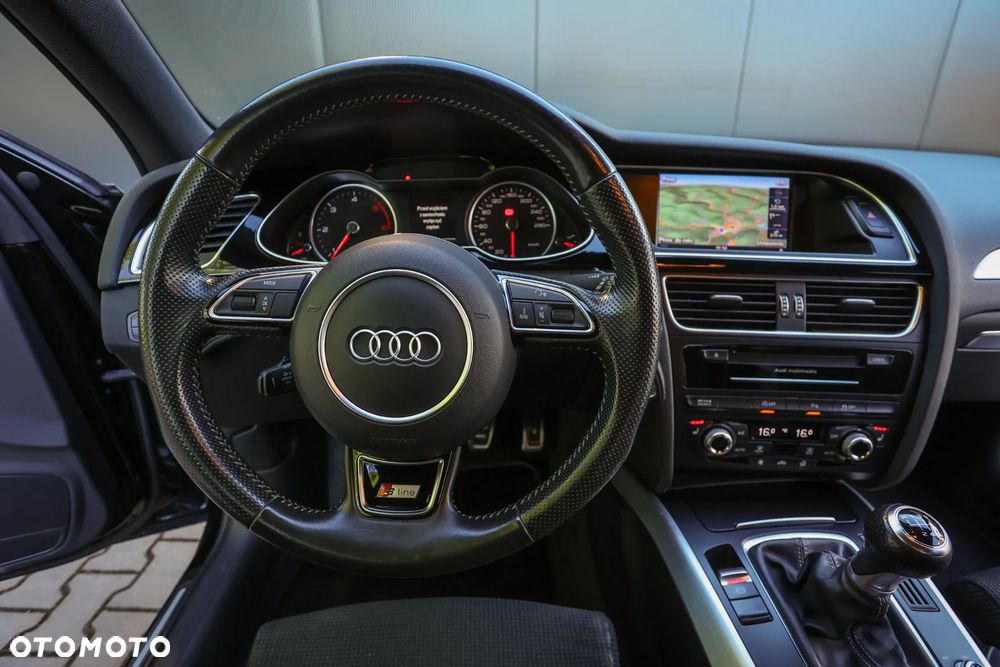 Audi A4 Avant 2.0 TDI DPF clean diesel quattro S line Sportpaket - 30